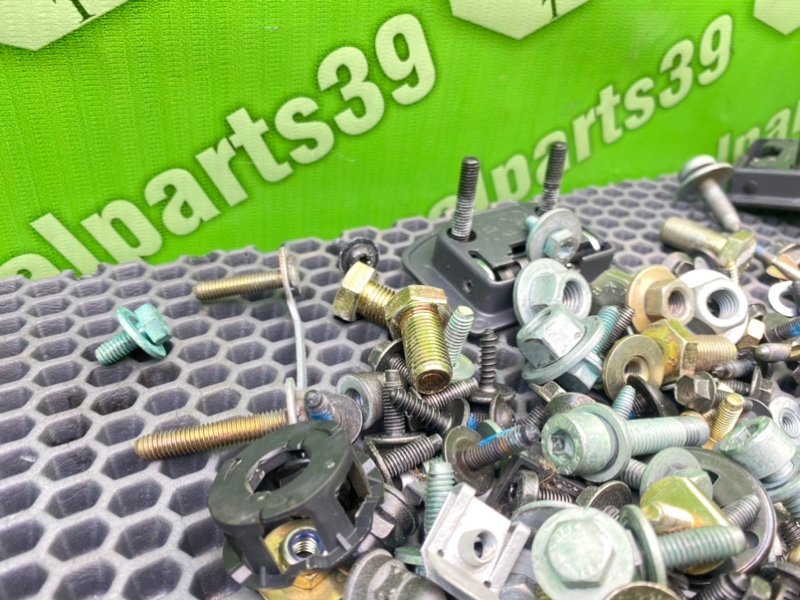 Болты салона, 1900 рублей, Калининград