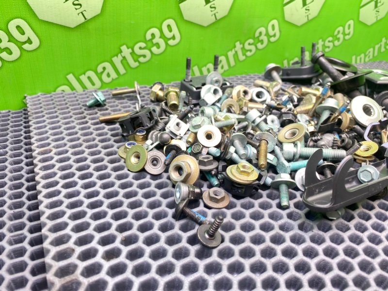 Болты салона, 1900 рублей, Калининград