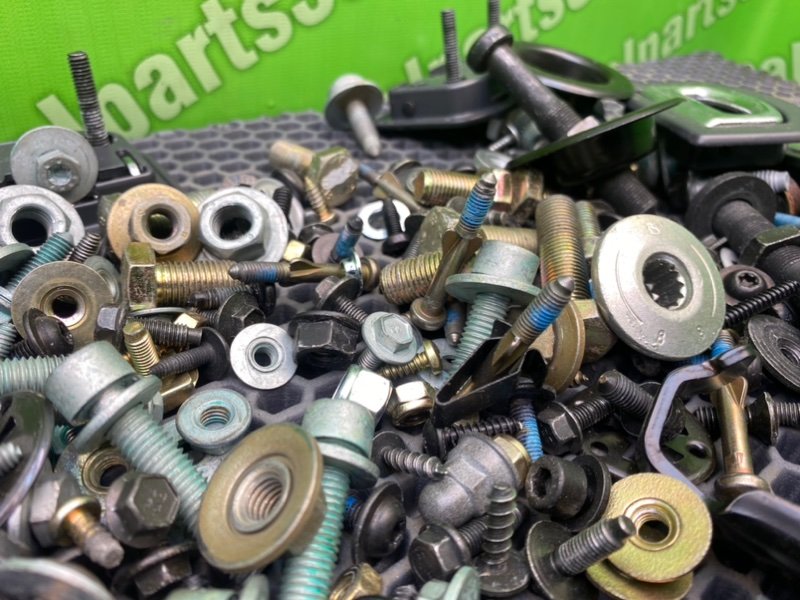 Болты салона, 1900 рублей, Калининград