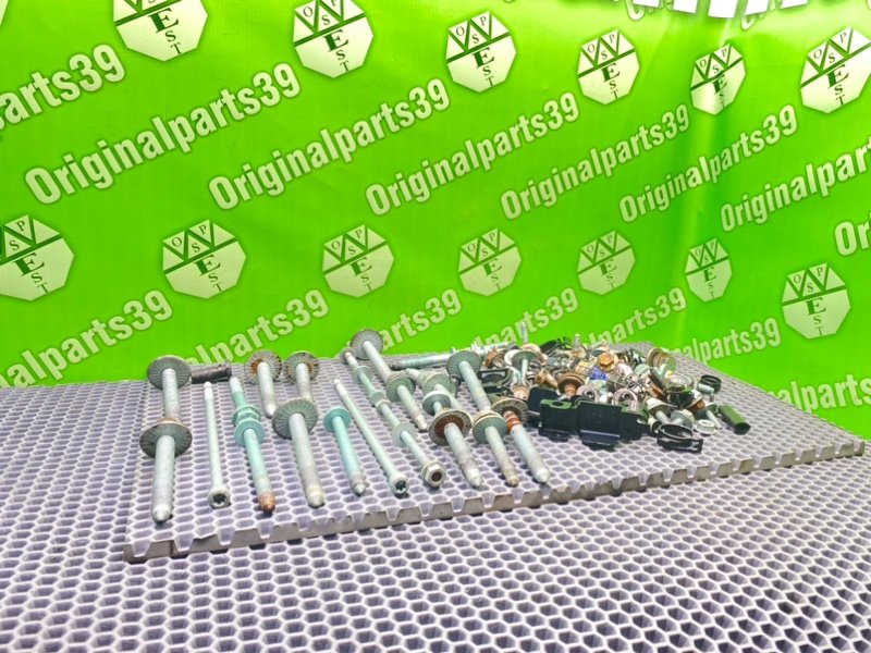 Болты, 2200 рублей, Калининград