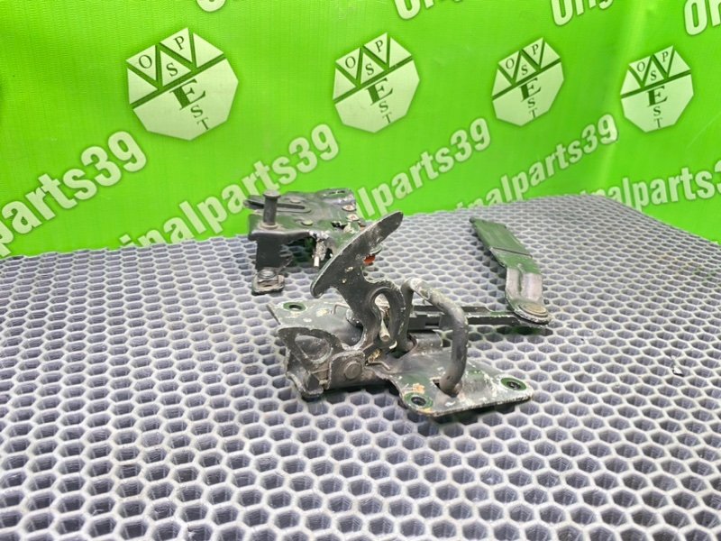 Замок капота, 1400 рублей, Калининград