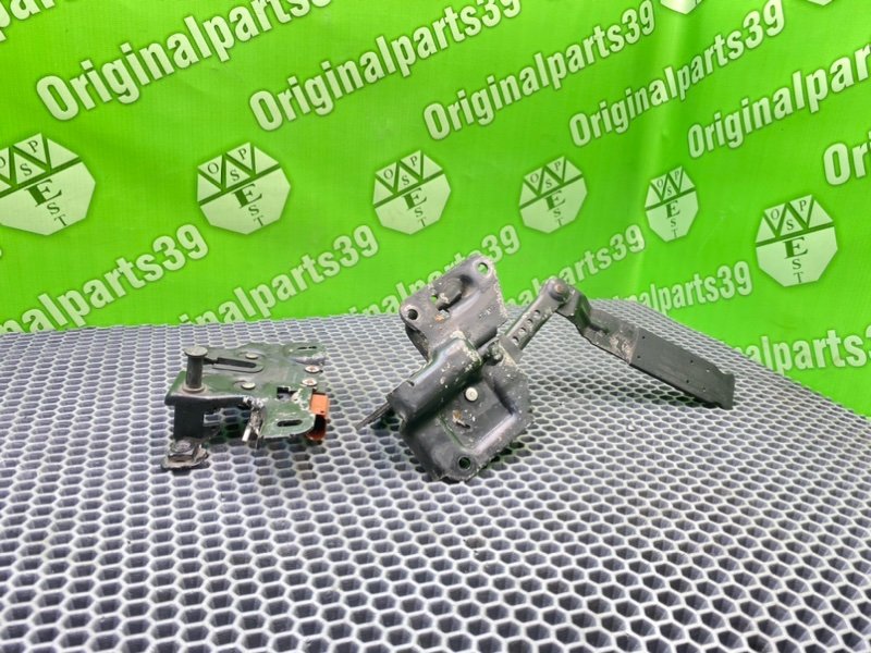 Замок капота, 1400 рублей, Калининград