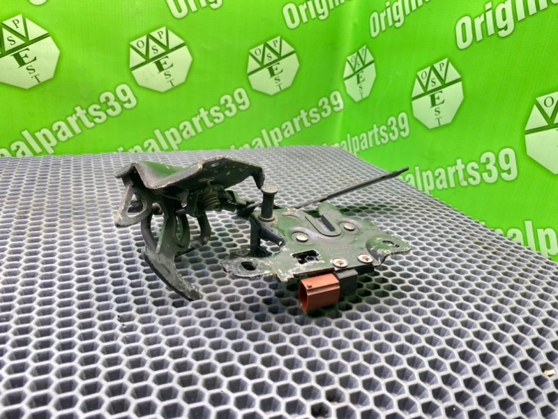 Замок капота, 1400 рублей, Калининград