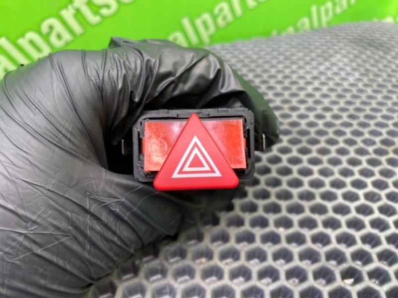 Кнопка аварийки, 3100 рублей, Калининград