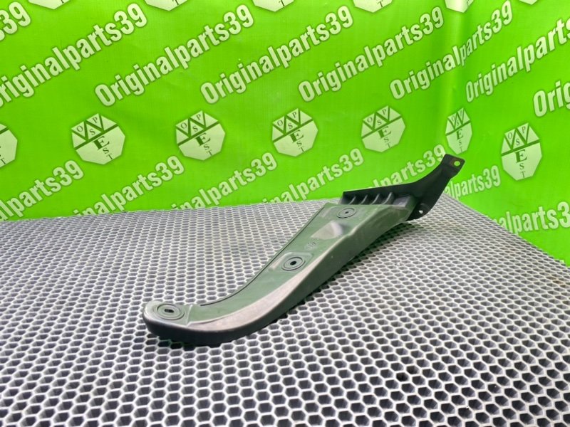 Кронштейн бампера, 1700 рублей, Калининград