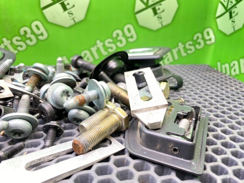 Болты салона, 1800 рублей, Калининград