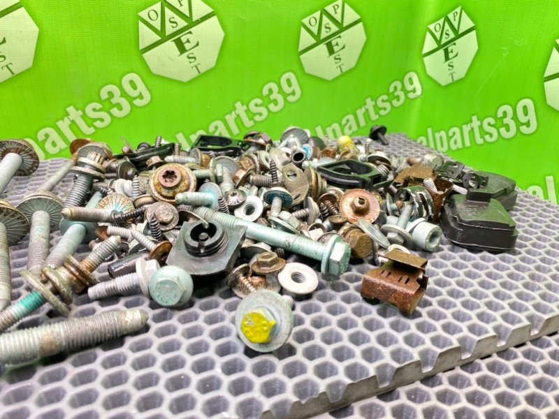 Болты, 2200 рублей, Калининград