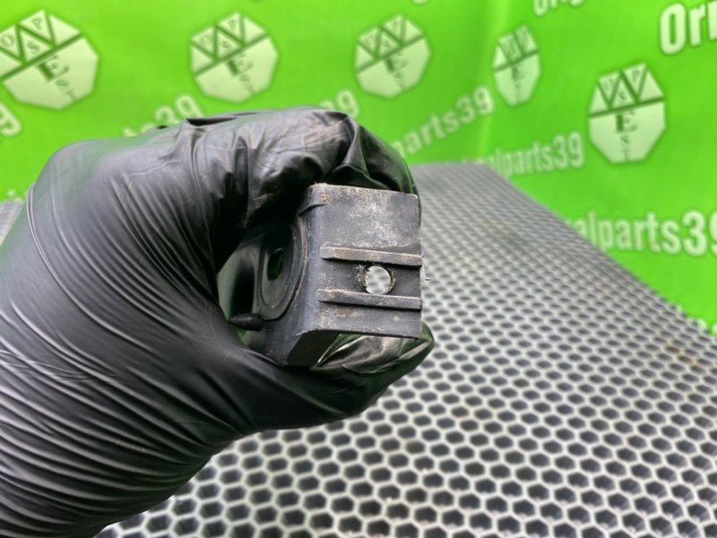 Кронштейн бампера, 1300 рублей, Калининград