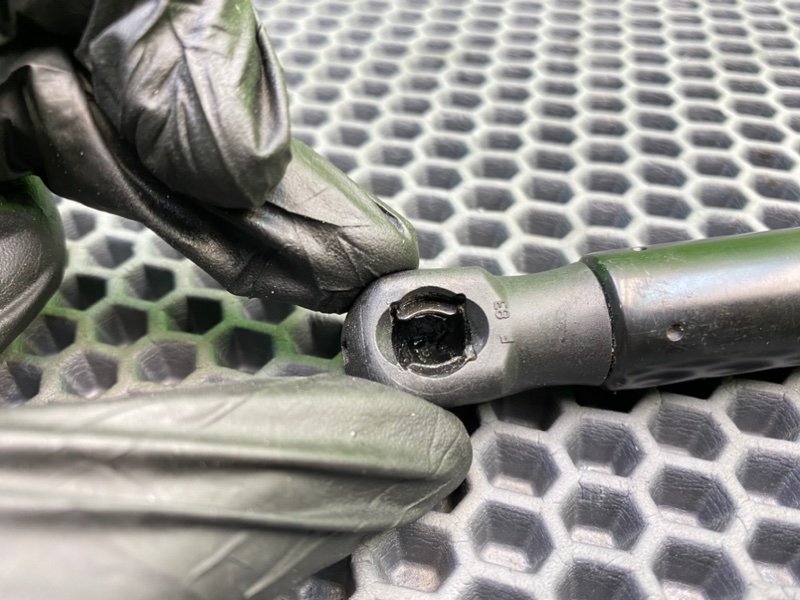 Амортизатор капота, 900 рублей, Калининград