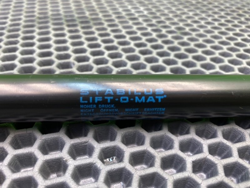 Амортизатор капота, 900 рублей, Калининград