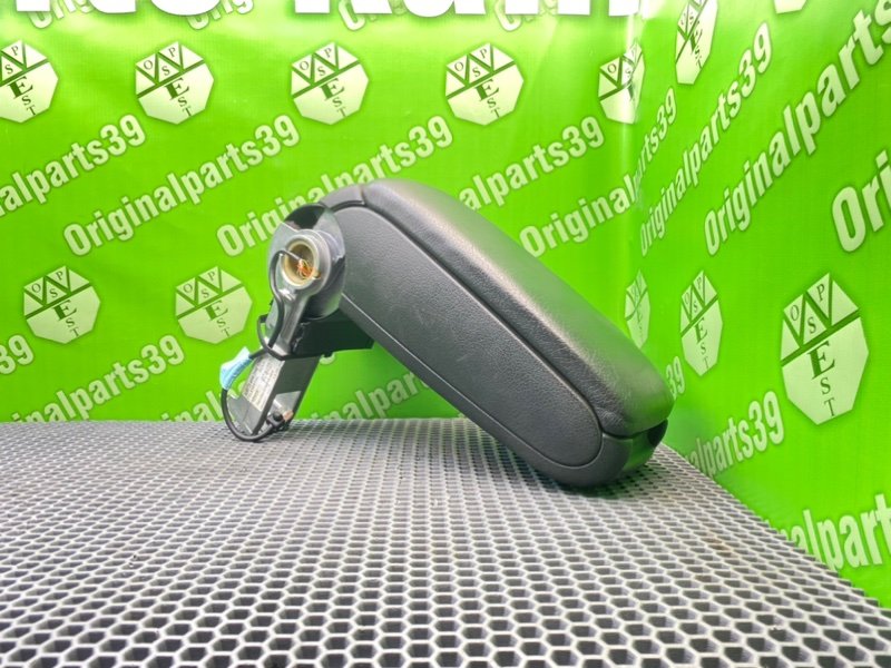 Подлокотник, 2600 рублей, Калининград