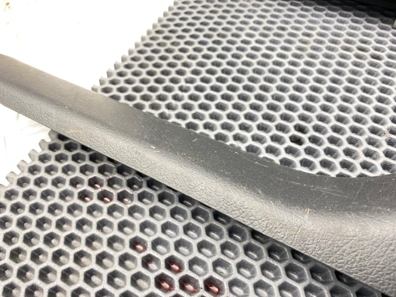 Накладки порогов, 1000 рублей, Калининград