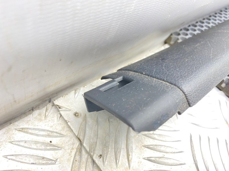 Накладки порогов, 1000 рублей, Калининград