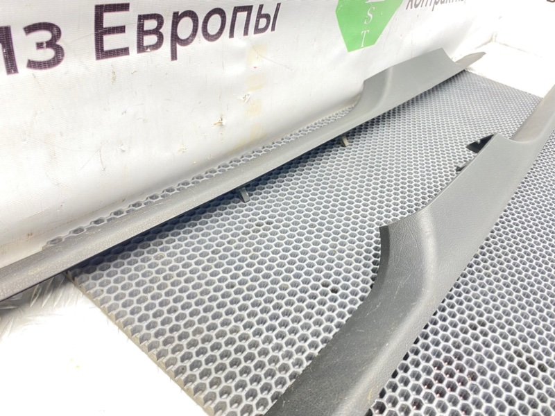 Накладки порогов, 1000 рублей, Калининград