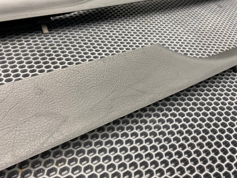 Накладки порогов, 1000 рублей, Калининград