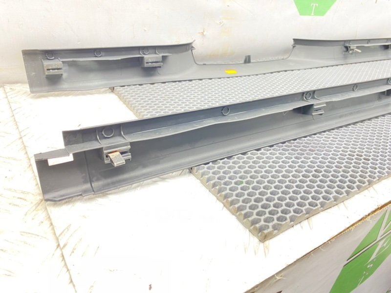 Накладки порогов, 1000 рублей, Калининград