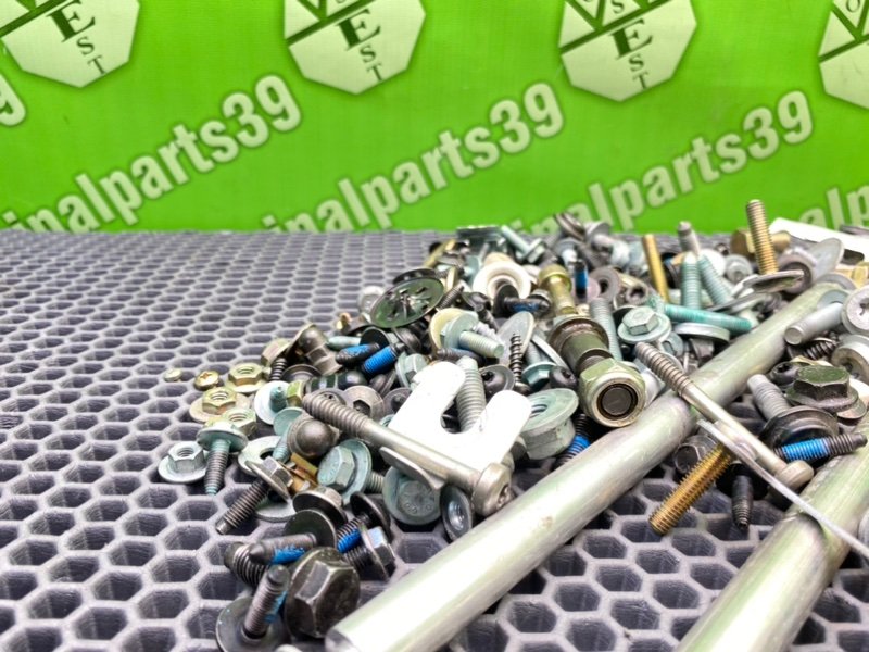 Болты салона, 2000 рублей, Калининград