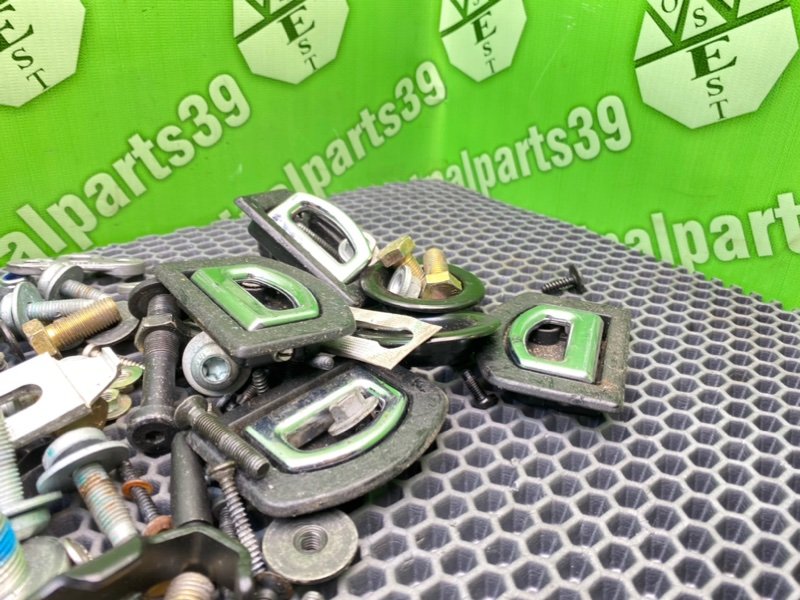 Болты салона, 2000 рублей, Калининград