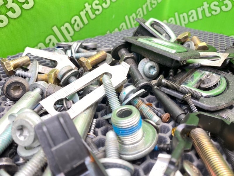 Болты салона, 2000 рублей, Калининград