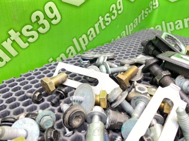 Болты салона, 2000 рублей, Калининград