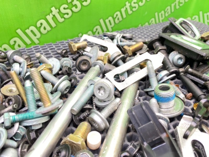 Болты салона, 2000 рублей, Калининград