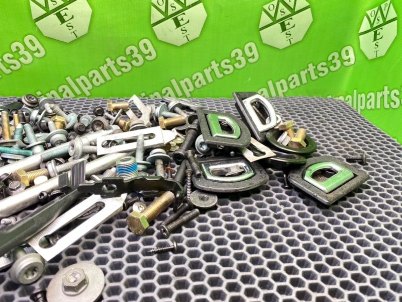 Болты салона, 2000 рублей, Калининград