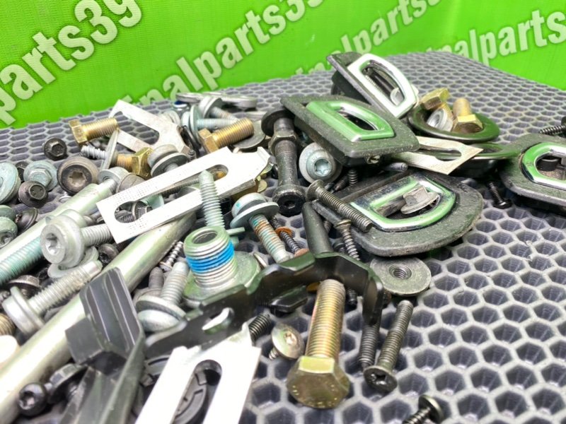 Болты салона, 2000 рублей, Калининград