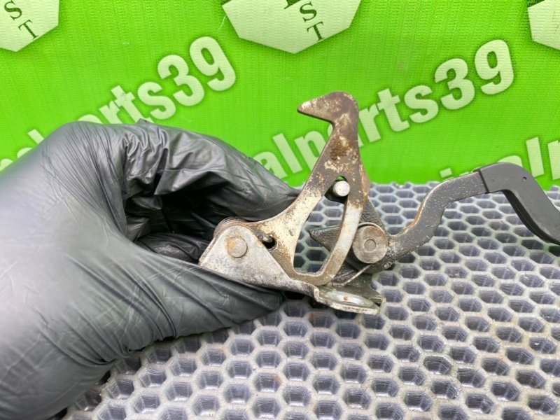 Крюк замка капота, 1300 рублей, Калининград