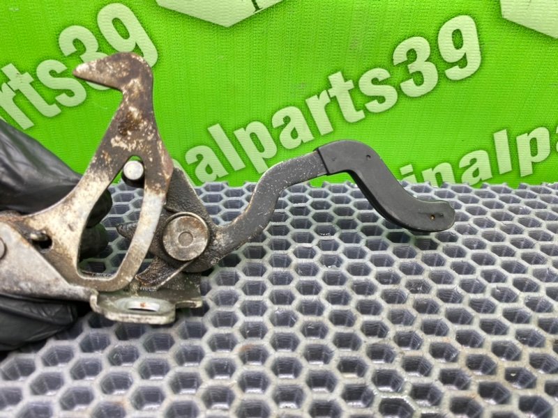 Крюк замка капота, 1300 рублей, Калининград