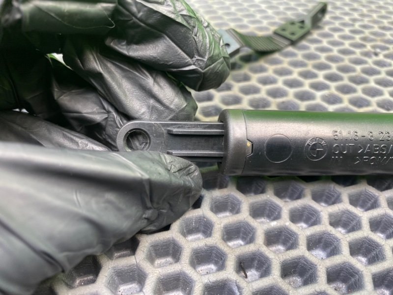 Демпфер бардачка, 1000 рублей, Калининград