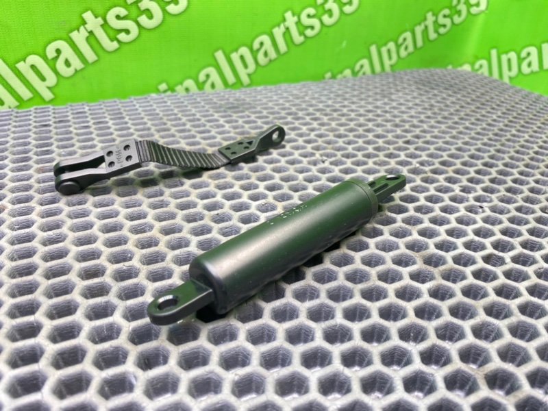 Демпфер бардачка, 1000 рублей, Калининград