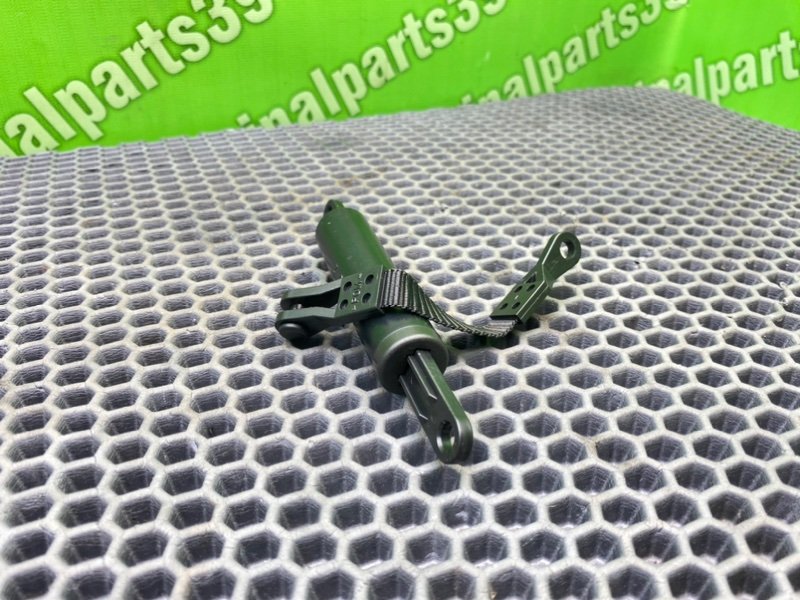 Демпфер бардачка, 1000 рублей, Калининград