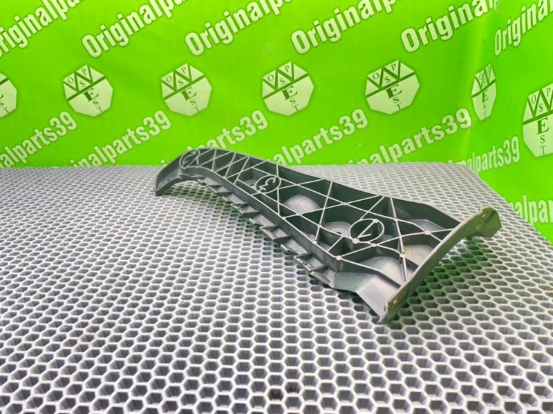 Кронштейн бампера, 1700 рублей, Калининград