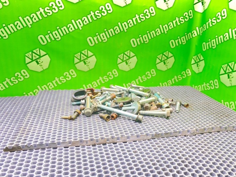 Болты двигателя, 2000 рублей, Калининград