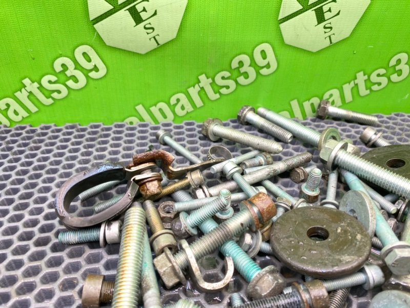 Болты двигателя, 2000 рублей, Калининград