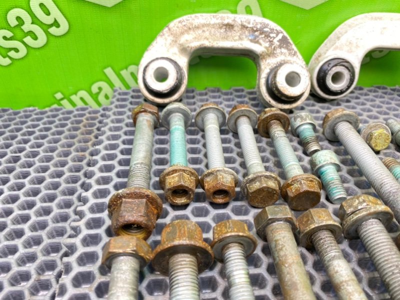 Болты подвески, 2000 рублей, Калининград