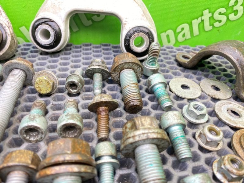 Болты подвески, 2000 рублей, Калининград