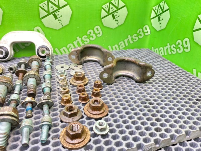 Болты подвески, 2000 рублей, Калининград