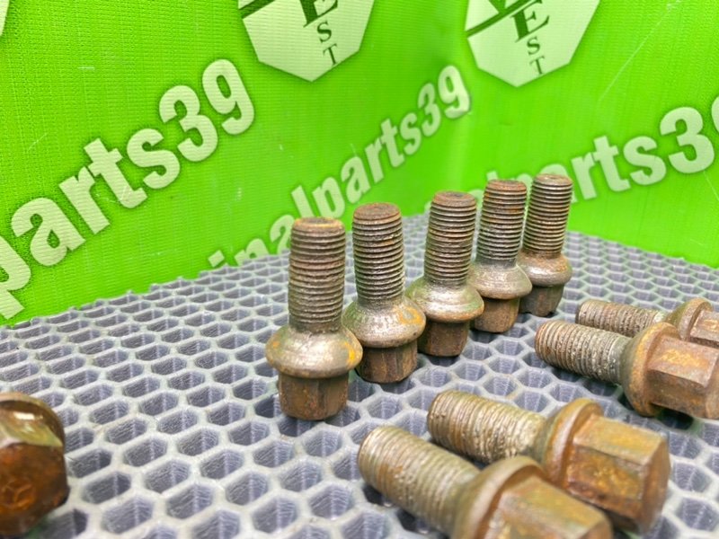 Колесные болты, 2700 рублей, Тверь