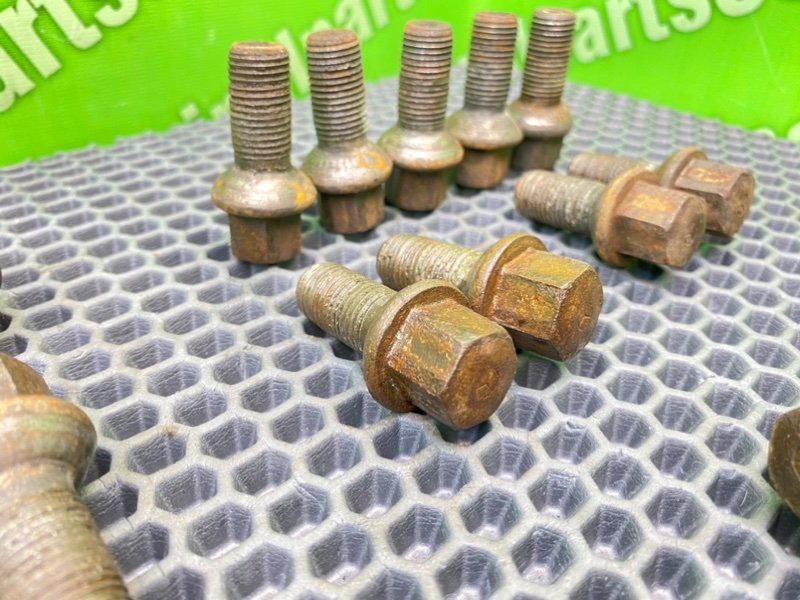 Колесные болты, 2700 рублей, Тверь