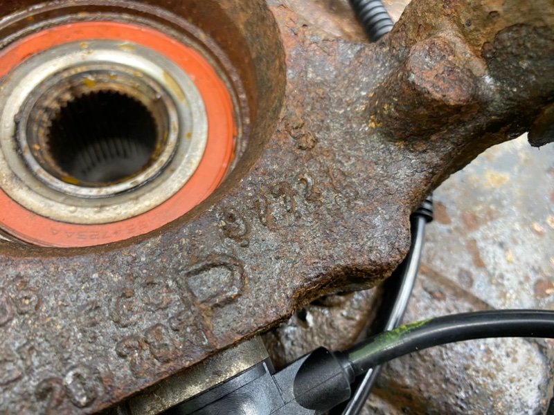 Поворотный кулак, 3900 рублей, Калининград