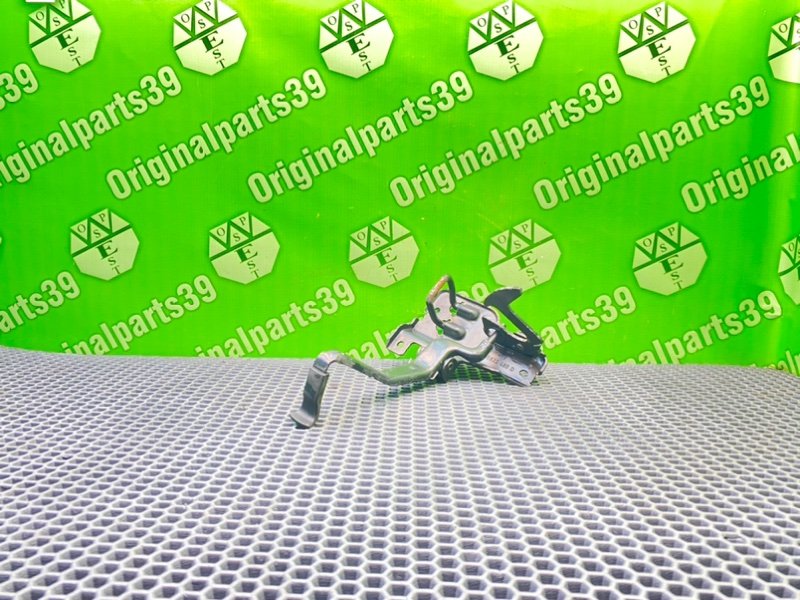 Крюк замка капота, 900 рублей, Калининград