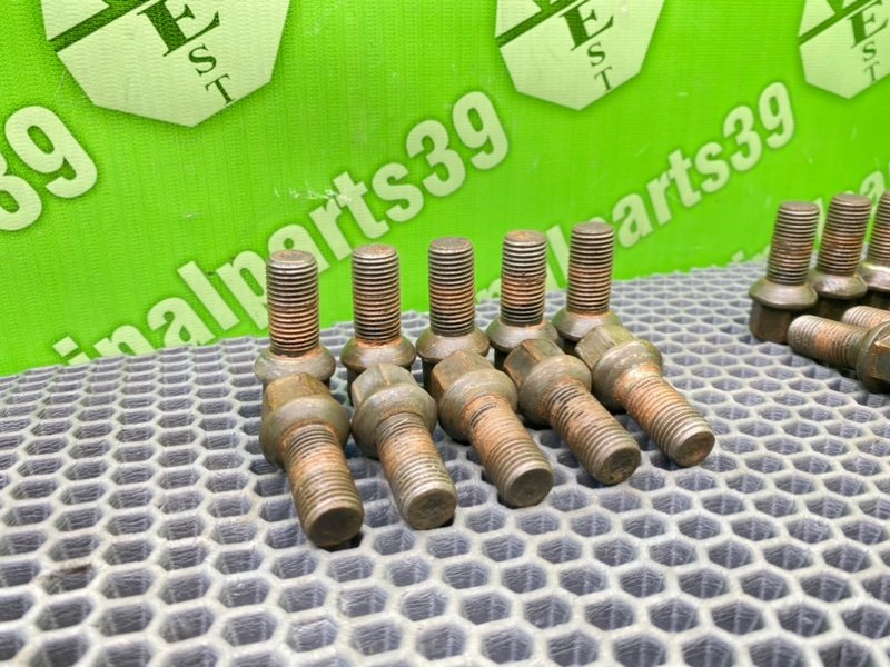 Колесные болты, 1500 рублей, Тверь