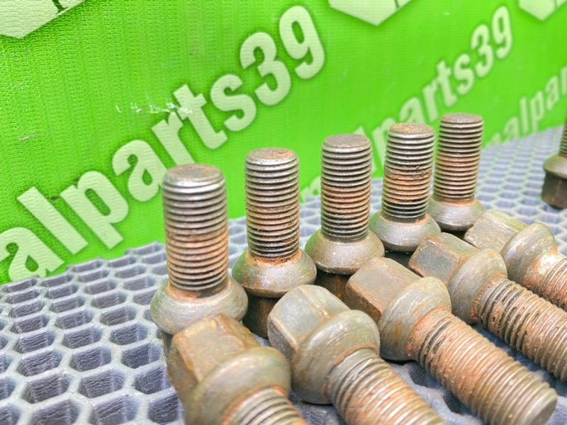 Колесные болты, 1500 рублей, Тверь