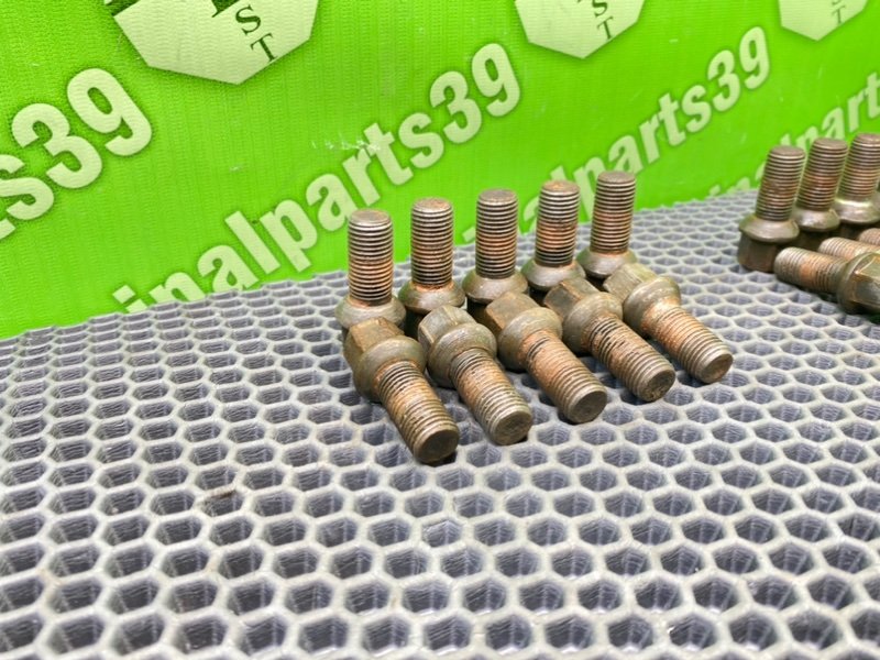 Колесные болты, 1500 рублей, Тверь