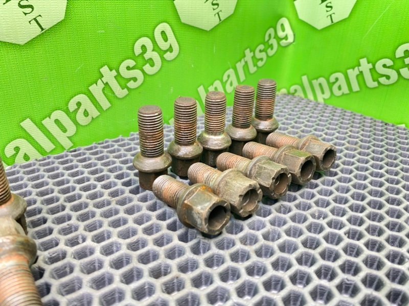 Колесные болты, 1500 рублей, Тверь