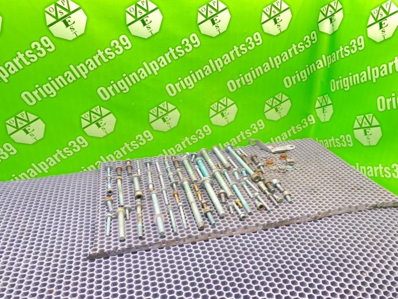 Болты двигателя, 2000 рублей, Калининград