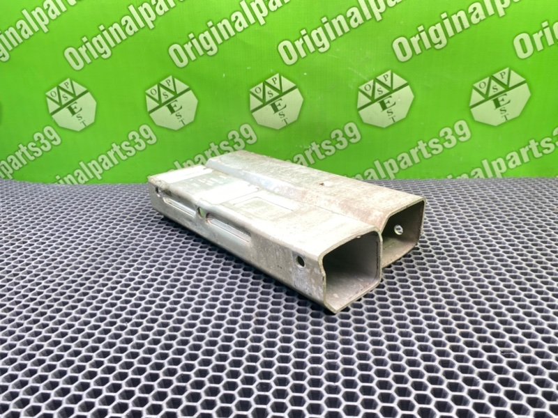 Кронштейн усилителя бампера, 1000 рублей, Калининград