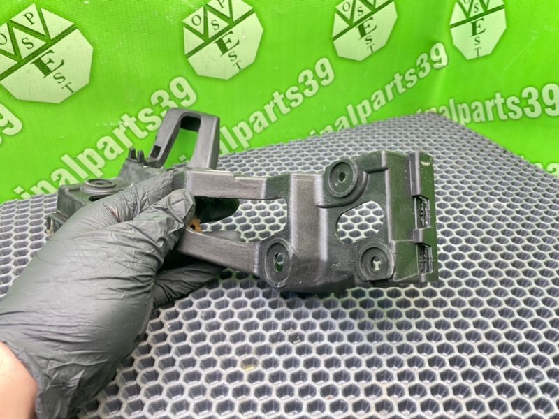 Кронштейны, 1000 рублей, Калининград