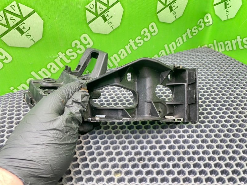 Кронштейны, 1000 рублей, Калининград